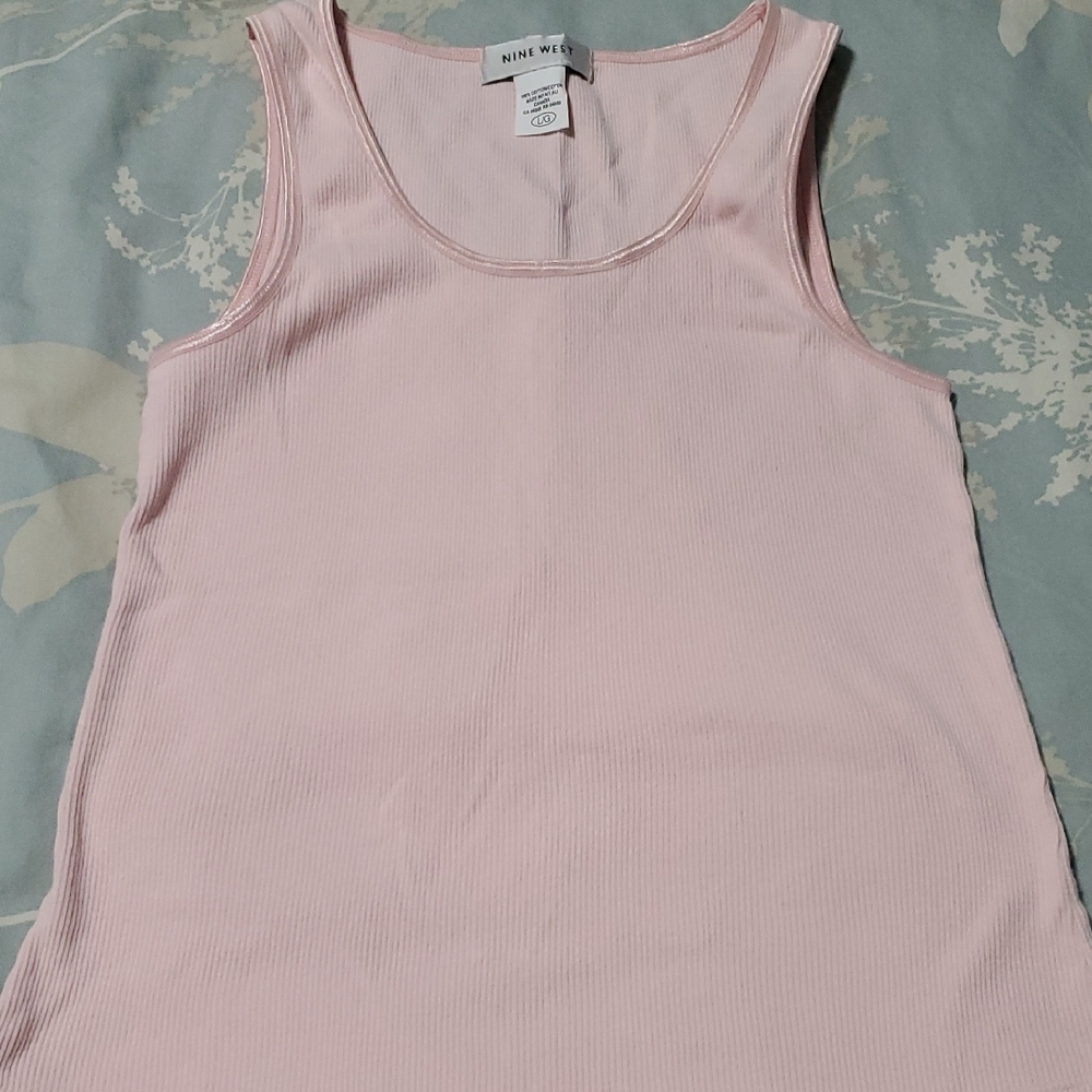 🌺 3 / $45 Nine West Light Pink Tank Top